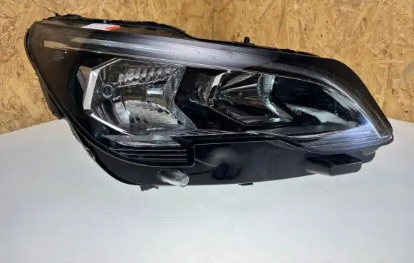 Peugeot 3008 II Headlight/headlamp 4045705