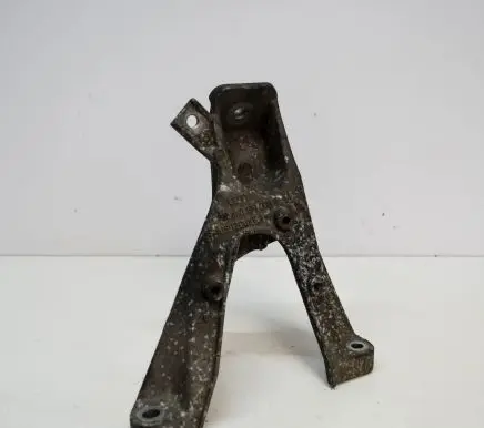 Audi A6 S6 C6 4F Engine mounting bracket 4F0199308P