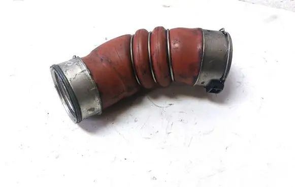BMW X6 E71 Intercooler hose/pipe 7799873