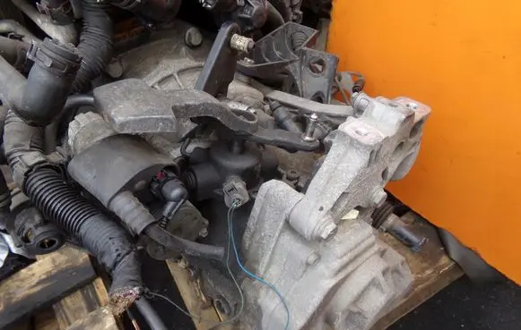 Volkswagen Golf VI Manual 6 speed gearbox KVV 21MB2