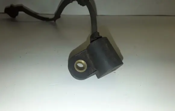 Volkswagen Golf IV Crankshaft position sensor 9805940