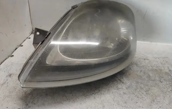 Opel Vivaro Headlight/headlamp