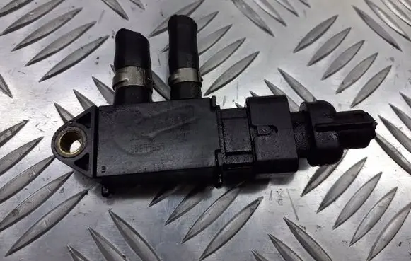 Opel Astra J Fuel pressure sensor 55599659