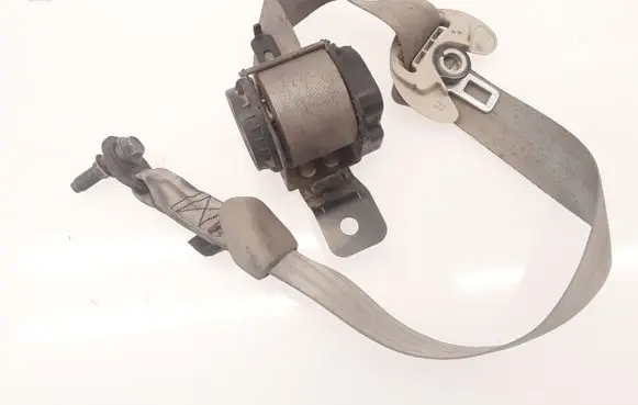 KIA Carnival Rear seatbelt 898204D000 E11045391