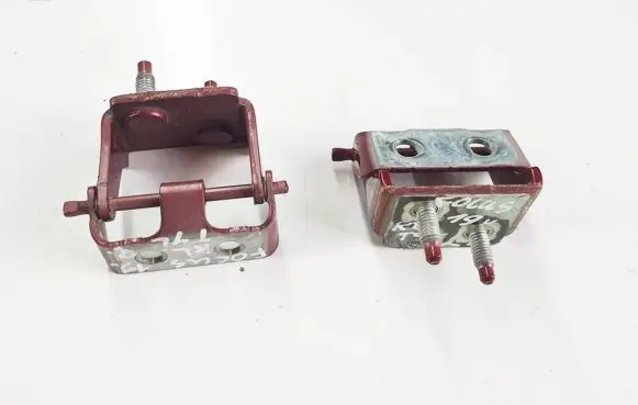 Ford Focus Tailgate/trunk/boot hinge