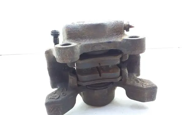 Opel Vectra B Rear brake caliper
