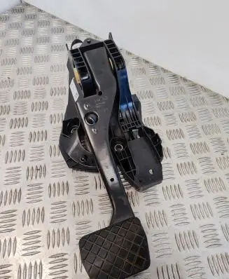 Volkswagen PASSAT B8 Brake pedal 5Q2723058AA