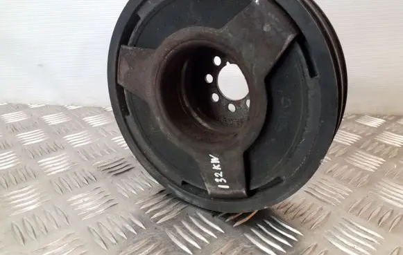 Audi A6 S6 C5 4B Crankshaft pulley 059105251M