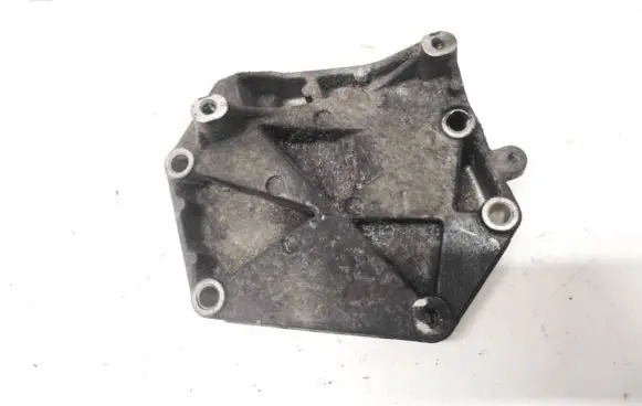 Opel Vectra C Engine mounting bracket 55210423