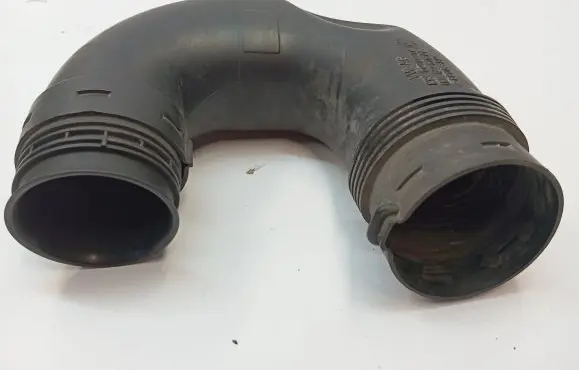 Volkswagen Jetta V Air intake hose/pipe 1K0129618A