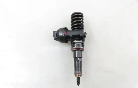 Volkswagen Sharan Fuel injector 0414720038 038130073AK