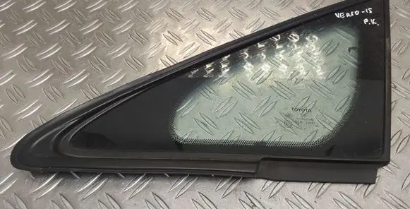 Toyota Verso Front triangle window/glass 43R00097