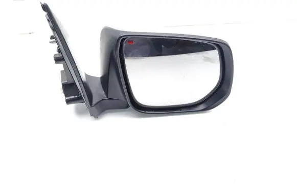 Isuzu D-Max Front door electric wing mirror E11026791
