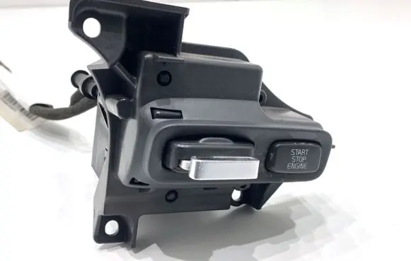 Volvo V70 Ignition lock 30724528