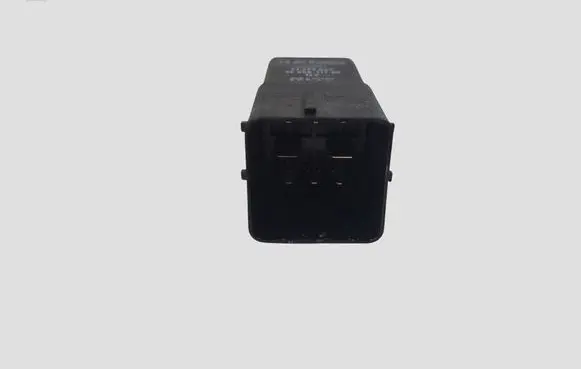 Peugeot 508 Glow plug pre-heat relay 9666671780