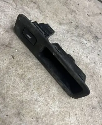 Honda Accord Tailgate/boot open switch button M20419 M19902CMSS5A HD27HD30