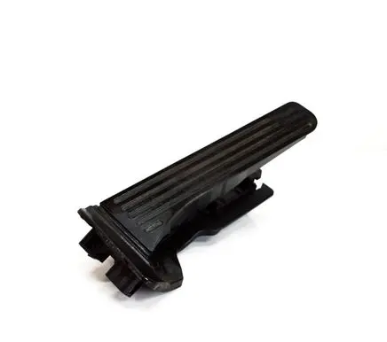Volkswagen PASSAT B6 Accelerator throttle pedal 6PV008745
