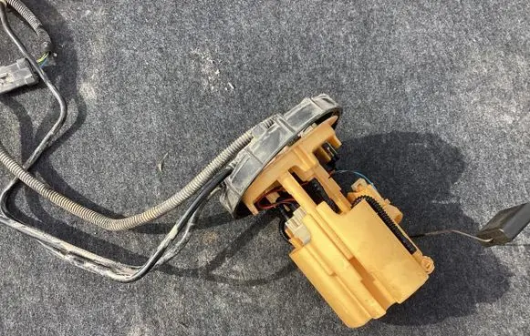 Peugeot 807 In-tank fuel pump 1489085080