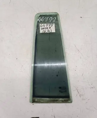 Opel Zafira B Rear vent window glass 
