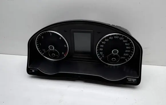 Volkswagen Golf Plus Speedometer (instrument cluster) 5M0920871A