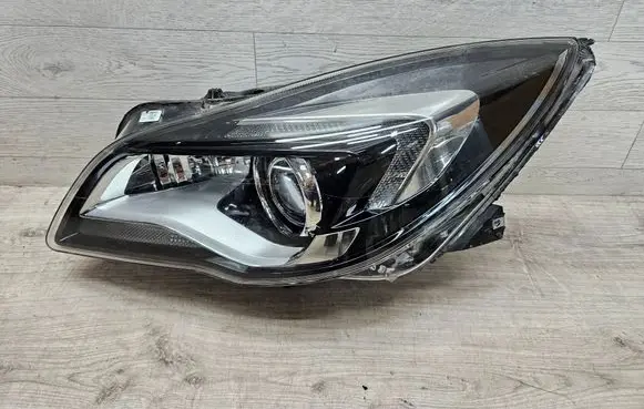 Opel Insignia A Headlight/headlamp 13426663