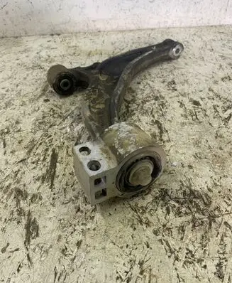 Opel Astra J Front lower control arm/wishbone