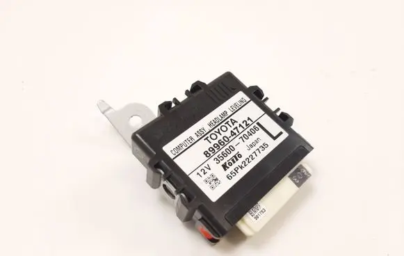 Toyota Prius+ (ZVW40) Light relay 8996047121 3560070406