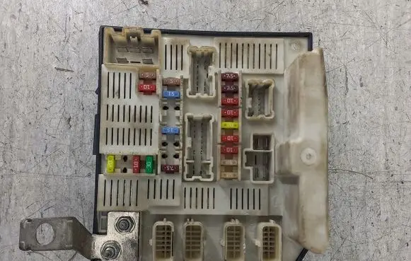 Renault Megane II BSM Control unit 