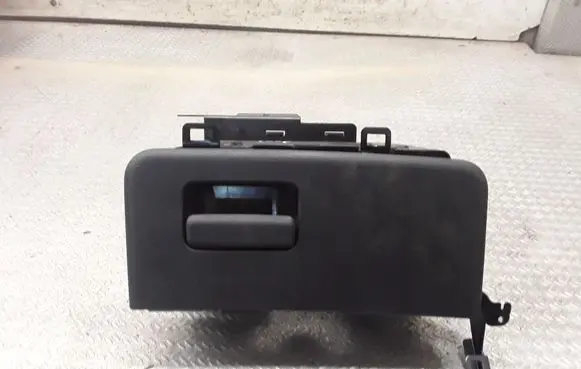 Honda FR-V Cup holder front 