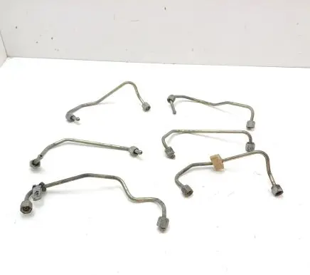 Volvo V70 Fuel injector supply line/pipe 
