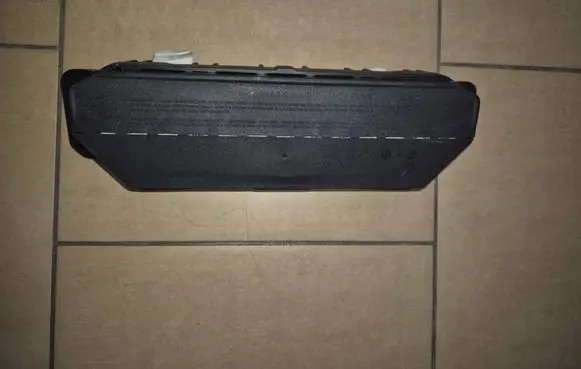 Mercedes-Benz C W206 Knee airbag 
