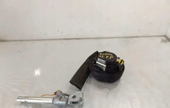 Citroen C3 Picasso Front seatbelt