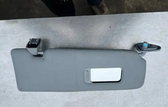 BMW 3 E90 E91 Sun visor 7252500