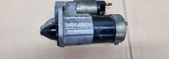 Nissan Note (E11) Starter motor 8200306595