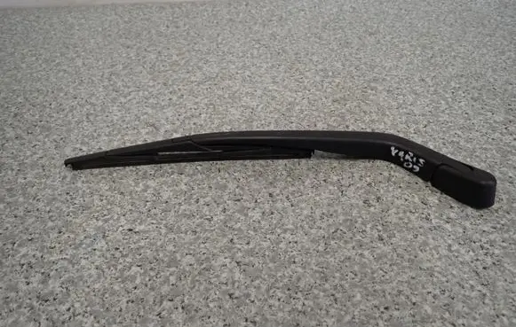 Toyota Yaris Front wiper blade arm 