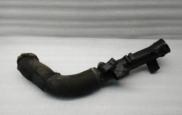 Volvo S90, V90 Intercooler hose/pipe 31422153