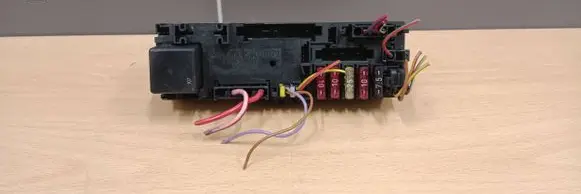 Mercedes-Benz C W202 Fuse module A0005400172 501412 05376110