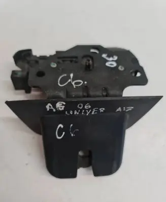 Audi A6 S6 C6 4F Tailgate/trunk/boot lock/catch/latch 8P4827505B