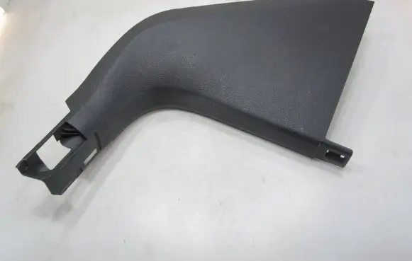 Foot area side trim