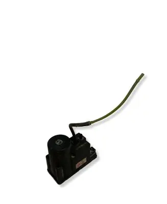 Audi 80 90 S2 B4 Central locking vacuum pump 4A0862257A