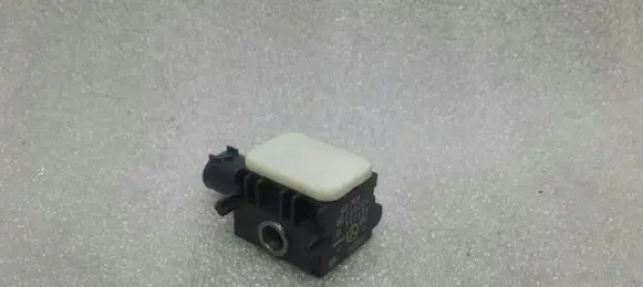 Mercedes-Benz S W221 Airbag deployment crash/impact sensor A0038202826