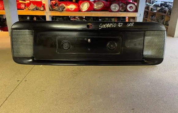 Ford Scorpio Trunk door license plate light bar 93GGN423A40AG