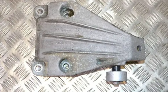 BMW 5 F10 F11 Engine mounting bracket 6781257 73681310