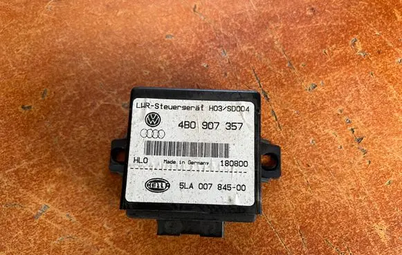 Audi A6 S6 C5 4B Light module LCM 4B0907357