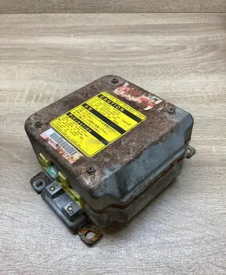 Subaru Impreza I Airbag control unit/module 98221FA000 1523000404