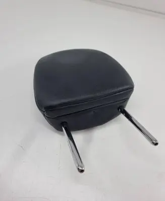 Toyota Yaris Front seat headrest 