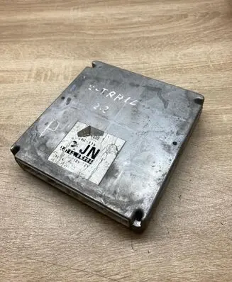 Nissan X-Trail T30 Engine control unit/module ECU 237108H806