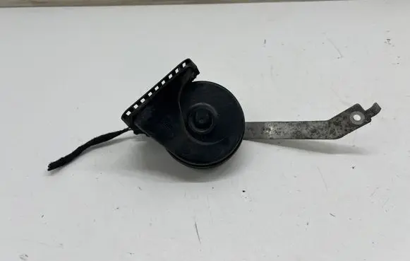 Opel Insignia B Horn signal 39088255