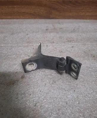 Audi 80 90 S2 B4 Front door upper hinge