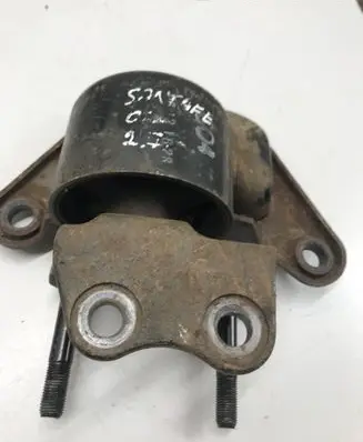 Hyundai Santa Fe Engine mount bracket
